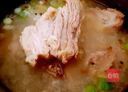 Illustration of how to make pork belly lettuce buns 2