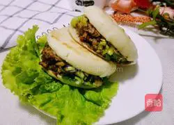 Illustration of how to make pork buns with cured sauce 16