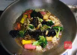 Xiabu Thai Tom Yum Soup Base Maocai Illustration 5