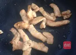 Hot and Sour Chicken Rice Noodles Recipe Illustration 3