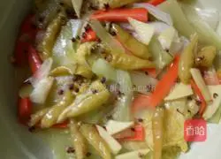 Illustration of how to make spicy and sour kimchi 9