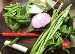 Illustration of how to make fried pork noodles 2