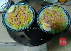 Illustration of how to make tuna salad 6