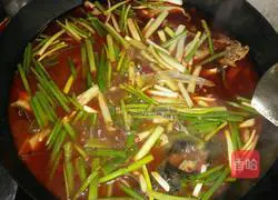 Illustration of how to cook spicy fish 4