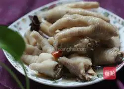 Illustration of how to make delicious marinated chicken feet with wine 10