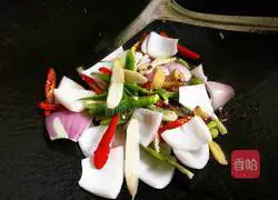 Illustration of how to make stir-fried beef slices 10