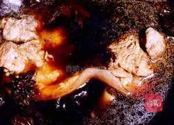 Illustration of braised pork elbow 10