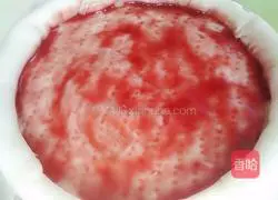 Bacon, ham and assorted vegetables Illustration of how to make pizza 6