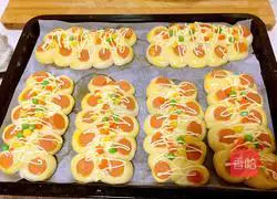 Illustration of how to make ham bread 10