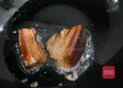 Illustration of how to make braised pork with tea and plum vegetables 7