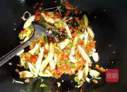 Illustration of how to make spicy dried fish 6