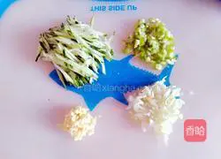 Illustration of how to make braised noodles with yellow mushroom 9