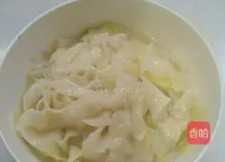 Illustration of How to Make Sliced Pork Ribs Noodles 8