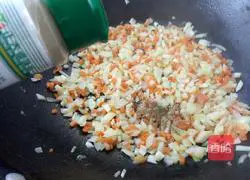 Illustration of how to make thin-bottom grilled chicken and mushroom pizza 5