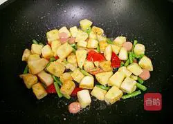 Illustration of how to make fried steamed buns with beans and ham 8