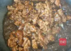 Illustration of making oatmeal noodles and mutton noodles 12