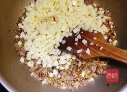 Potatoes, minced meat and diced pickles Illustration of how to do it 7