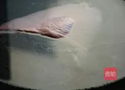 Illustration of how to make rock sugar elbows 1