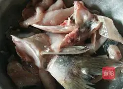 Illustration of how to cook spicy fish 1