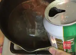 Illustration of making soy sauce beef noodle soup 7