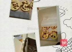 Illustration of how to make red date cake rolls 10