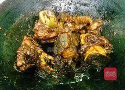 Illustration of how to make sauced elbow bones 9