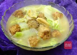 Illustration of how to make radish meatball and cabbage soup 8