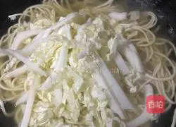 Secrets.Lazy people.Illustration of how to make braised noodles with egg and soy sauce 6