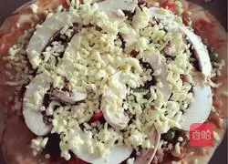 Illustration of how to make minced meat pizza 3