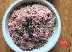 Illustration of how to make fried amaranth rice noodles 4