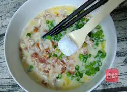 Illustration of how to cook bacon with thick eggs 6