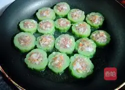 Bitter Melon Stuffing Illustration of how to do it 7