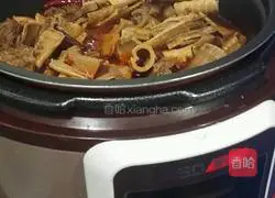 Illustration of braised beef with dried bamboo shoots 15