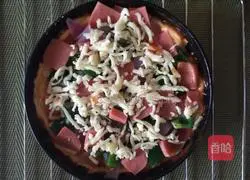 Onion and ham pizza recipe 4