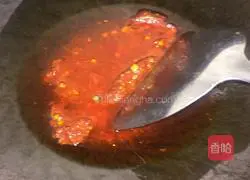 Illustration of how to make spicy chicken wings in dry pot 5