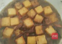 Illustration of how to make spicy fish tofu 3