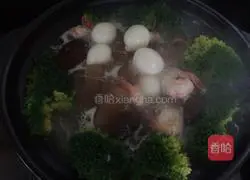 Illustration of how Buddha jumped over the wall 9