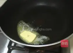 Illustration of how to make pizza sauce 5