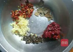 Illustration of how to make steamed pork with sweet potato flour 2