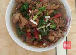 Illustration of how to make braised chicken with green pepper 4