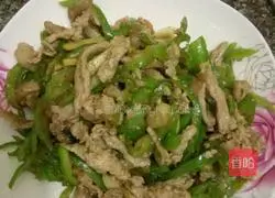 Illustration of how to make shredded pork stir-fried with green pepper (added egg white) 4
