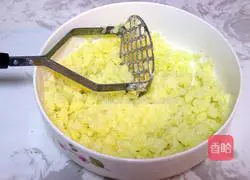 Cheese Shrimp Balls Recipe Illustration 5