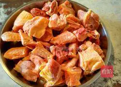 Illustration of Xinjiang's authentic secret recipe of large plate chicken 2