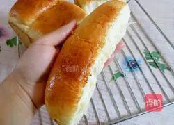 Illustration of how to make mellow milk buns (medium seeding method) 15