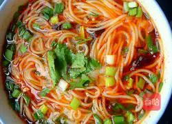Illustration of how to make spicy and sour noodles 10