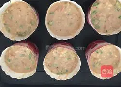 Illustration of how to make pizza cake 7