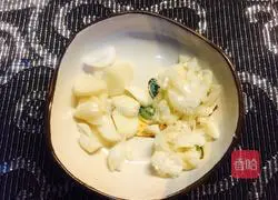 Illustration of braised lentils in sauce 5