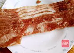 Illustration of how to make pan-fried bacon-wrapped cabbage 1