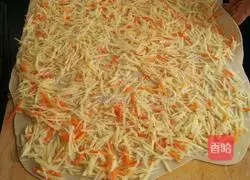 Illustration of how to make oatmeal noodles 4