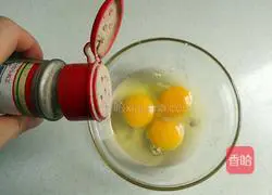 Illustration of how to make bacon and egg pancakes 2